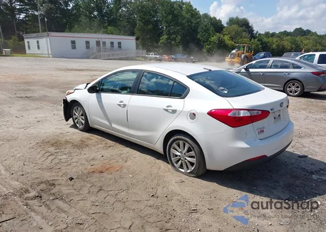 2015 Kia Forte Lx z USA, uszkodzony, nr VIN KNAFX4A66F5355828